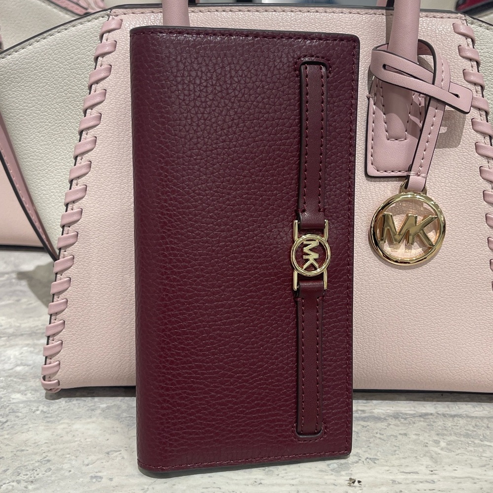 Michael Kors Reed Lg Bifold Pebbled Leather Snap Wallet Card Case 
Oxblood 
NWT - Picture 16 of 16